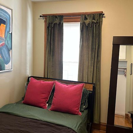 Green Room In Dorothys Bnb シカゴ エクステリア 写真