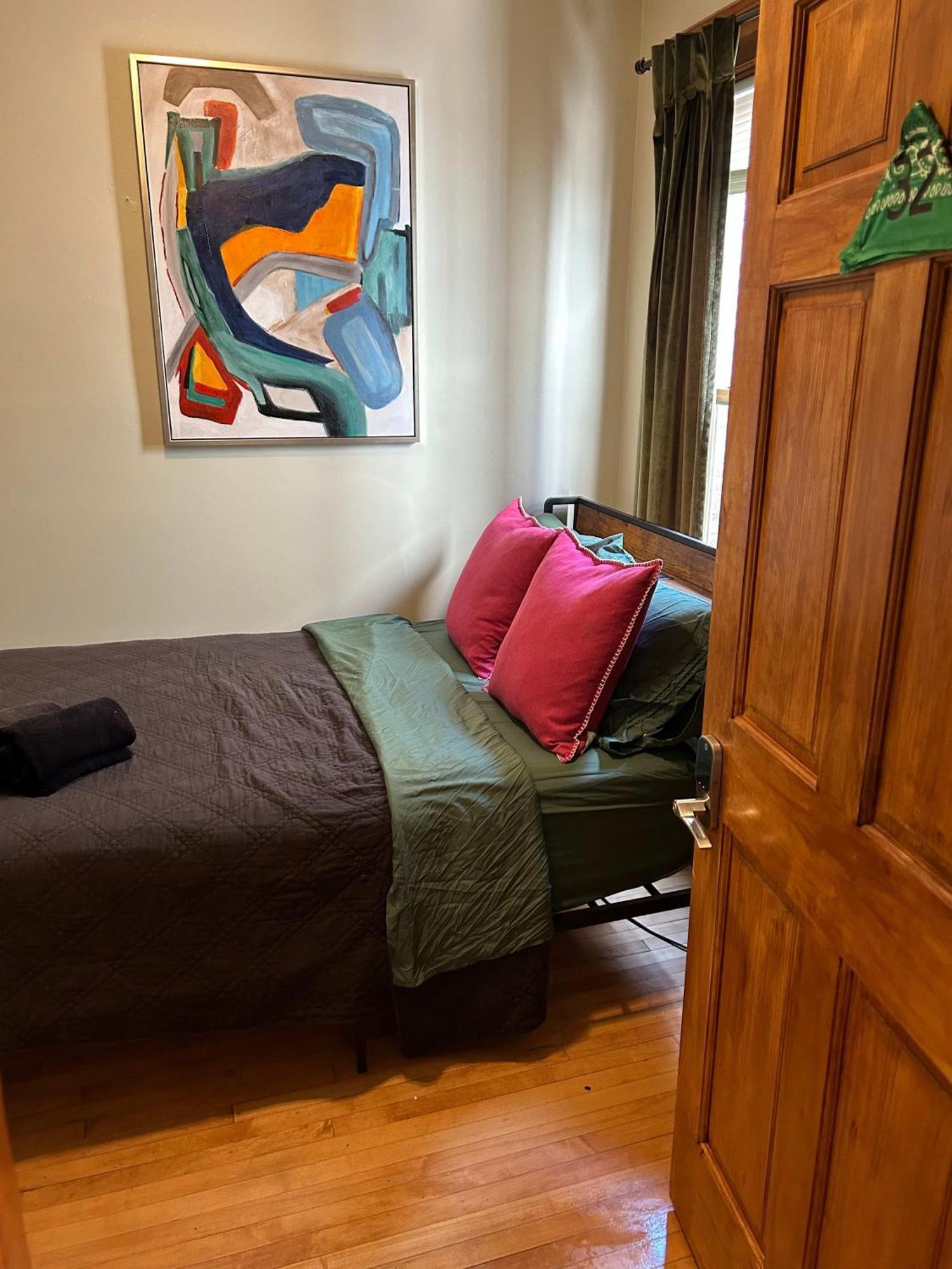 Green Room In Dorothys Bnb シカゴ エクステリア 写真